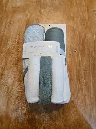Green/white Tahari baby 5 piece bath set