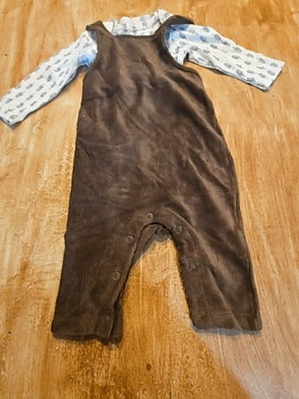 Brown/tan Chick pea 2 piece onesie/bib outfit, NB B