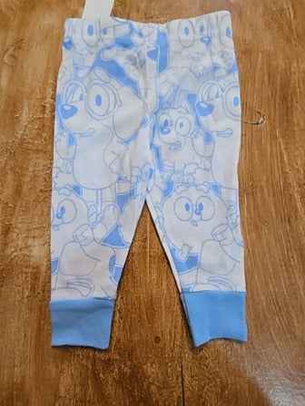 White/blue Bluey Bluey 2 piece pj, 12M B