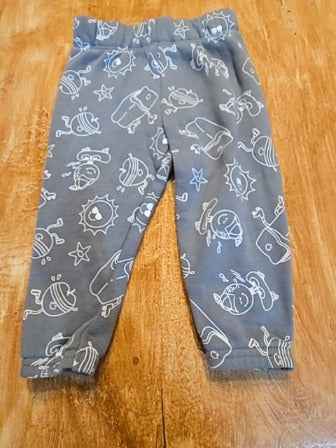 Grey Wonder nation Apple 2 piece outfit, 12M B