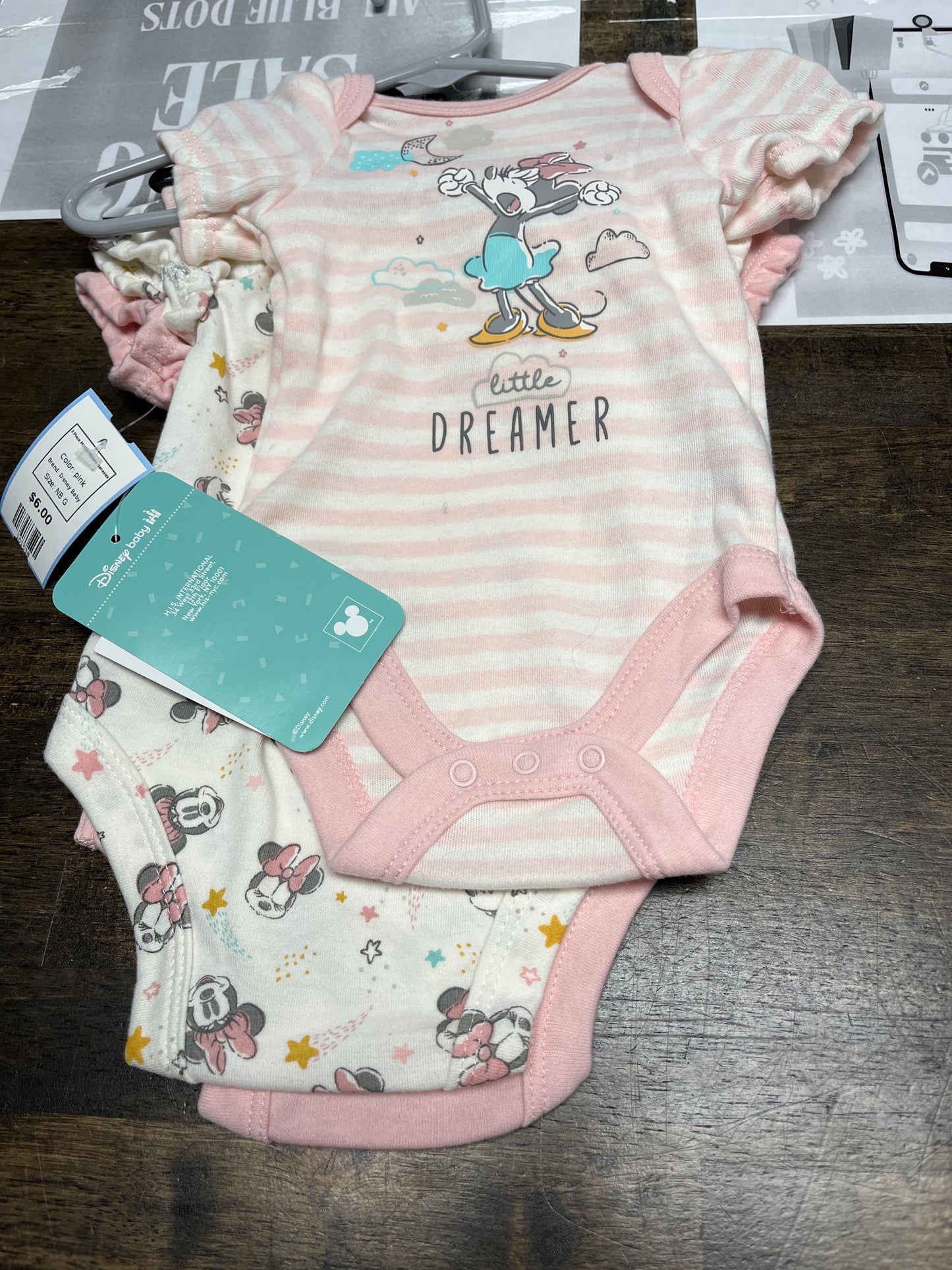 pink Disney Baby 3 Piece Minnie Mouse oanesies, NB G