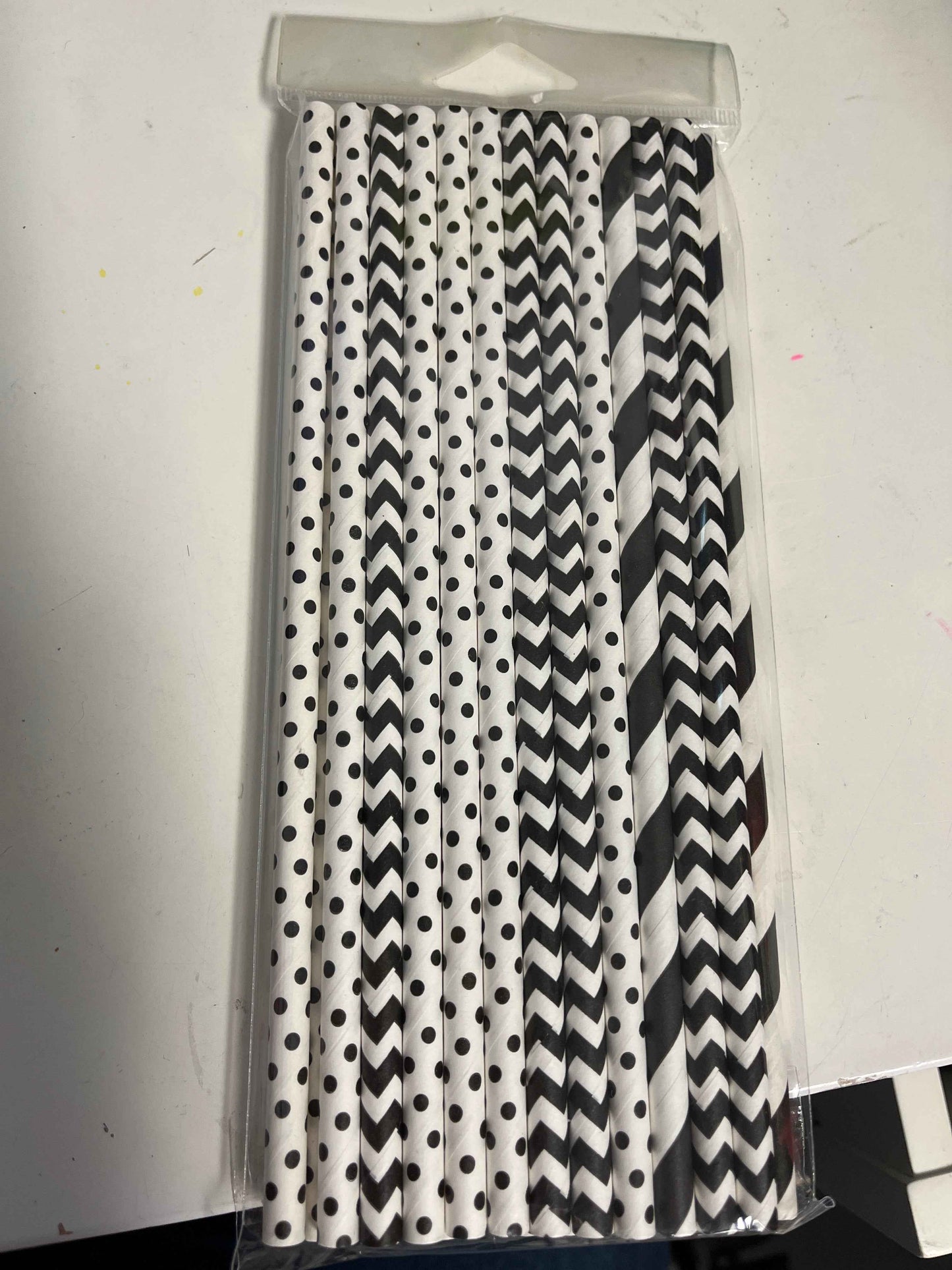 Black/White Bag of Paper Straws