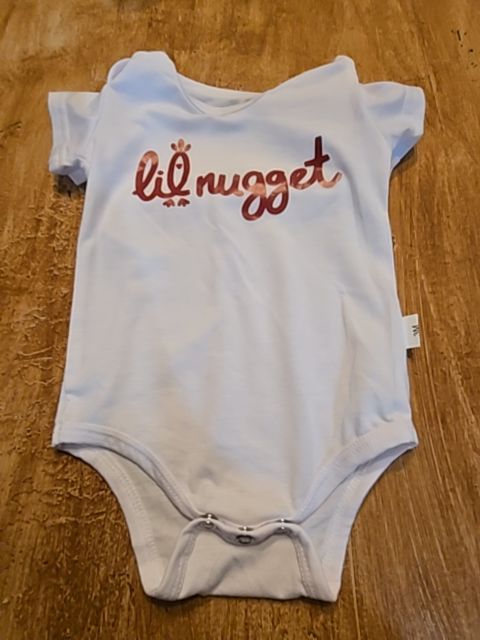 White Lil nugget onesie, 3M B