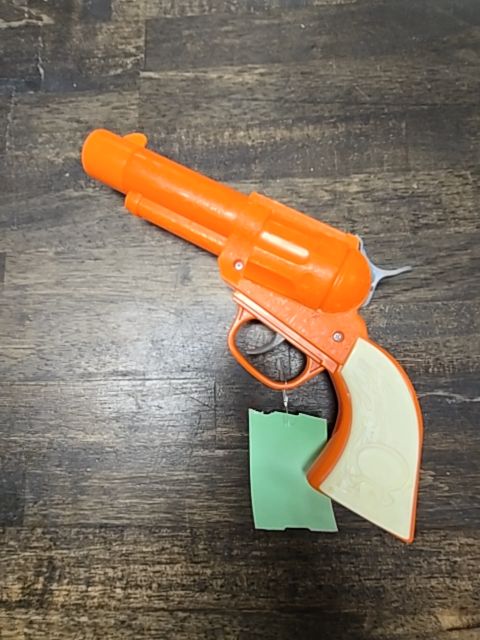 Orange/White Gun