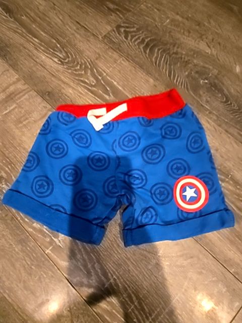 Grey/red/blue Marvel Captain america outfit, 6M B