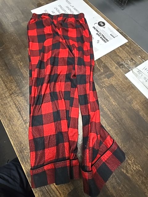 Red/Black Plaid Wondershop Pjs, 6 B