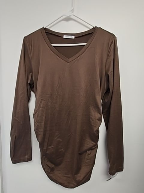 Brown Ekouaer Maternity Longsleeve Shirt, Medium