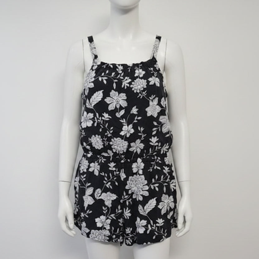 Black/White Flowers Childrens Place Romper, 10 G