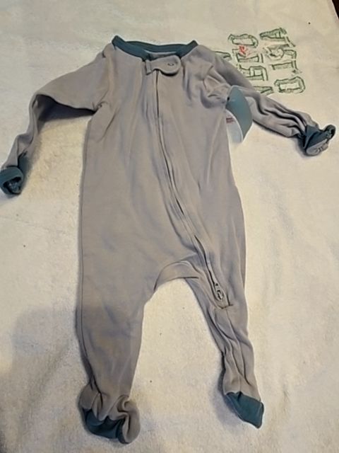 grey/teal Cloud Island Sleeper, 0-3M B