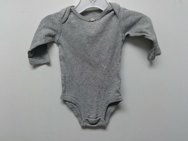 Grey Carters Long sleeve onsie, 3M G