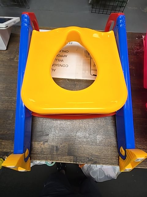 Red/Blue/Yellow Potty Seat For Toilet
