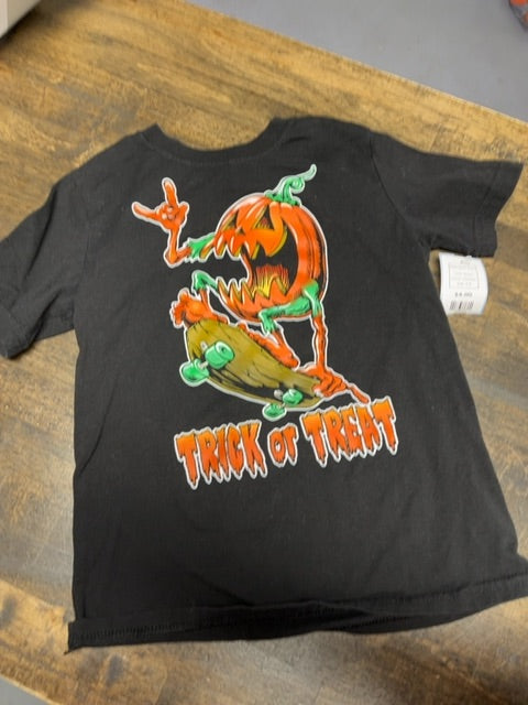 Black Celebrate Halloween Tshirt, 6 B