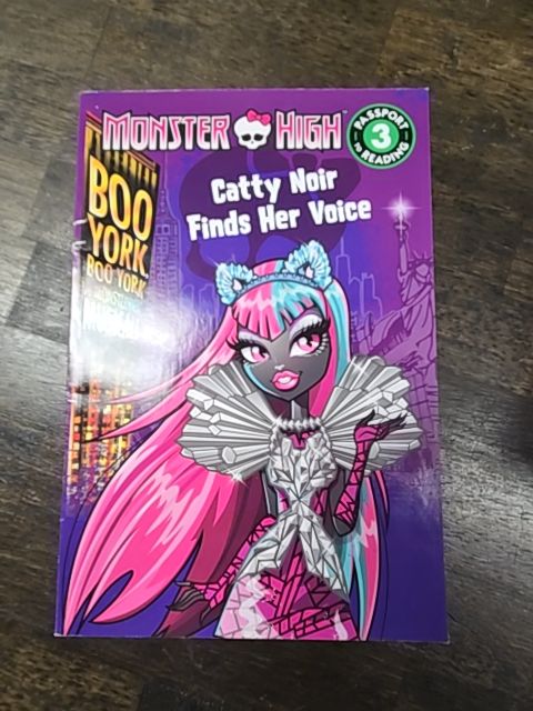 Catty Noir Finds Her Voice Books