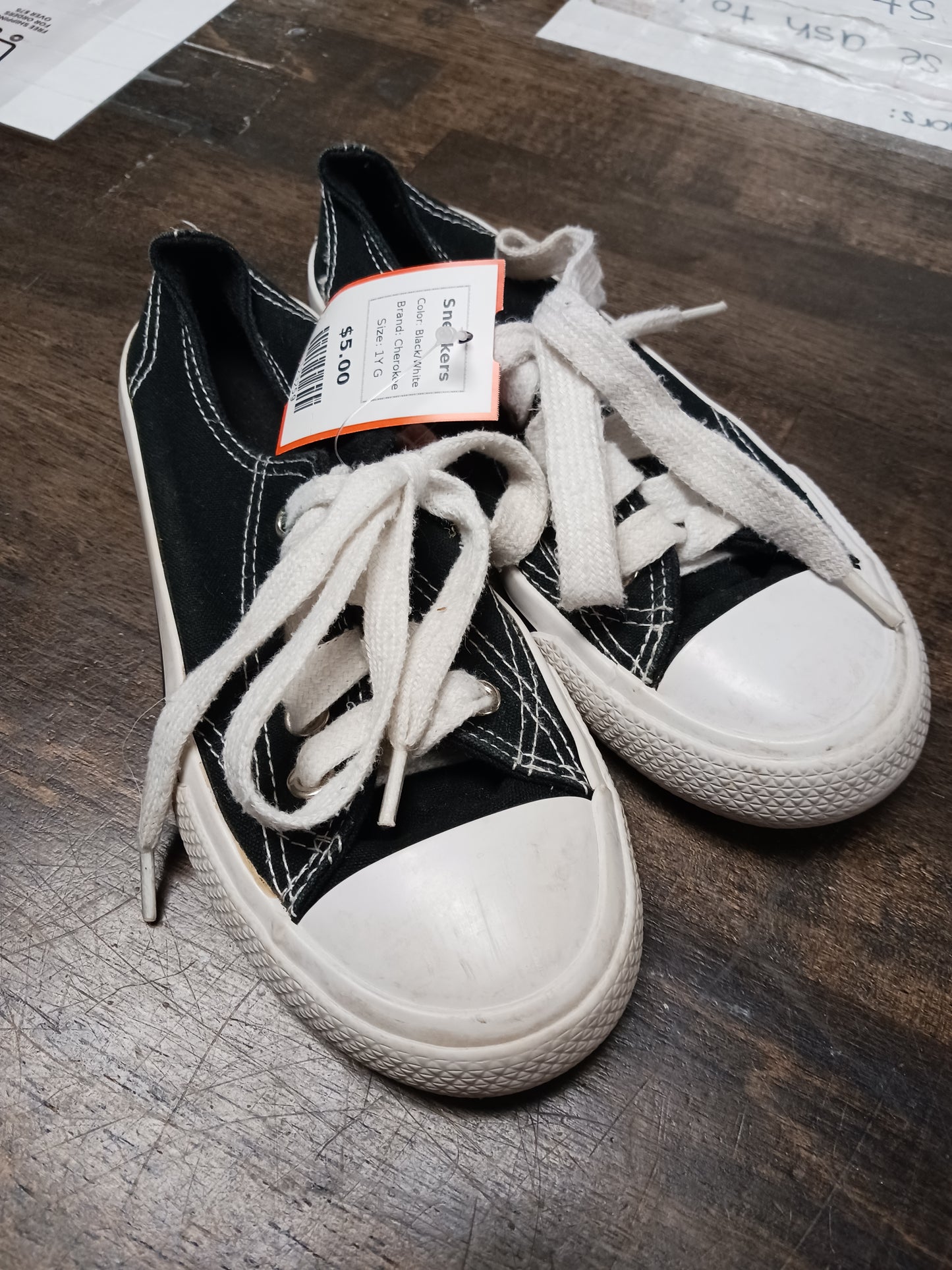 Black/White Cherokee Sneakers, 1Y G