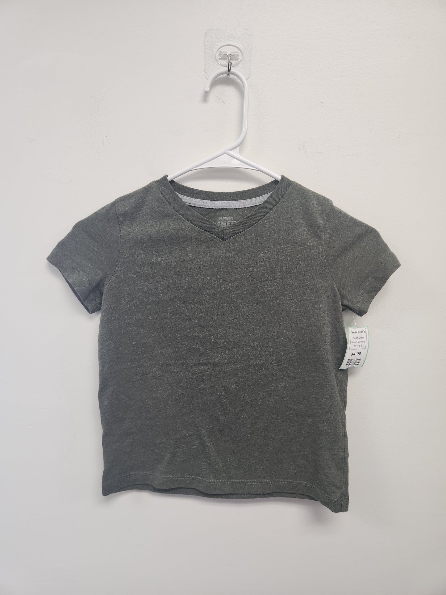 Green Old Navy Vneck tshirt, 5 B