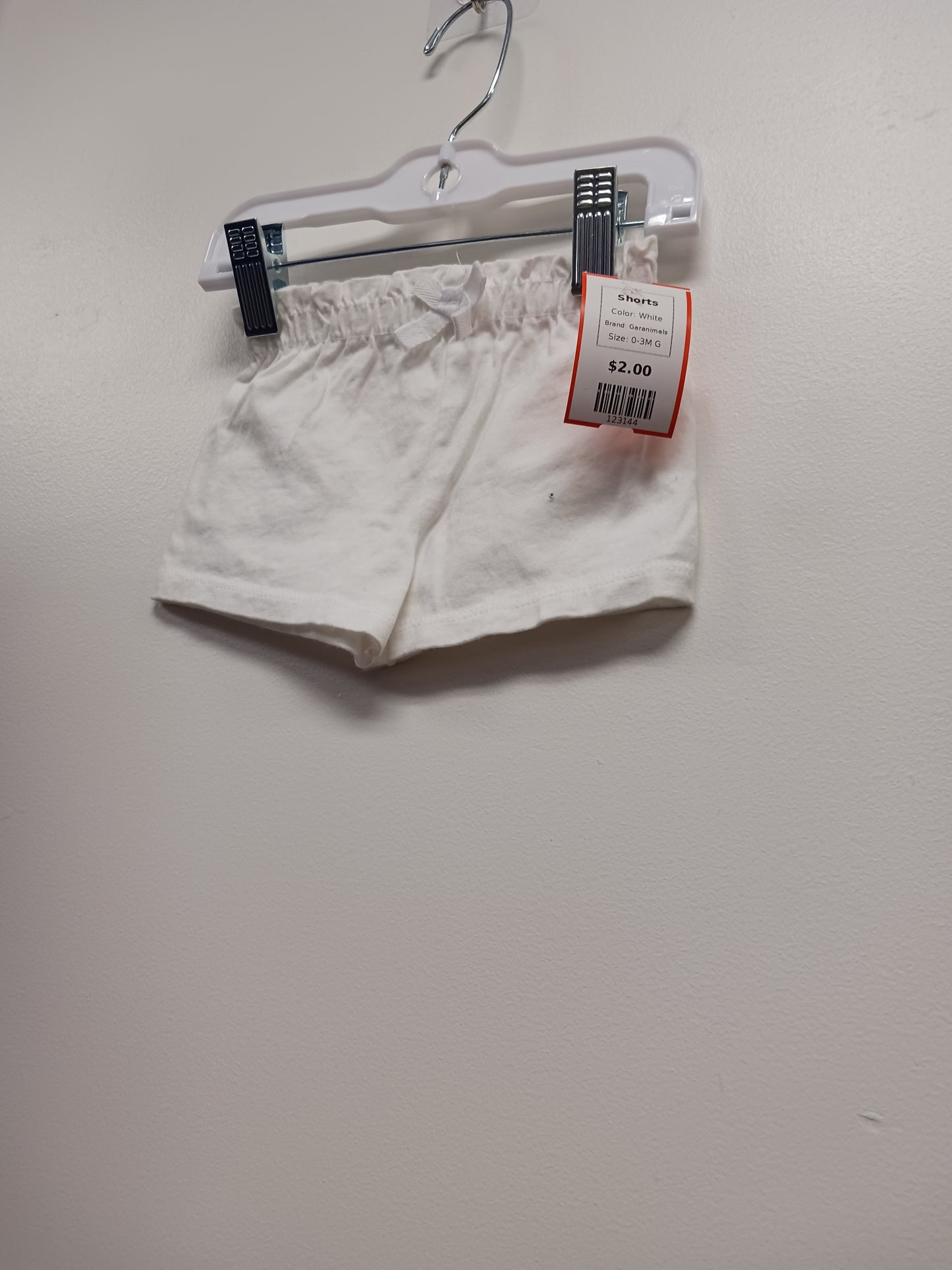 White Garanimals Shorts, 0-3M G