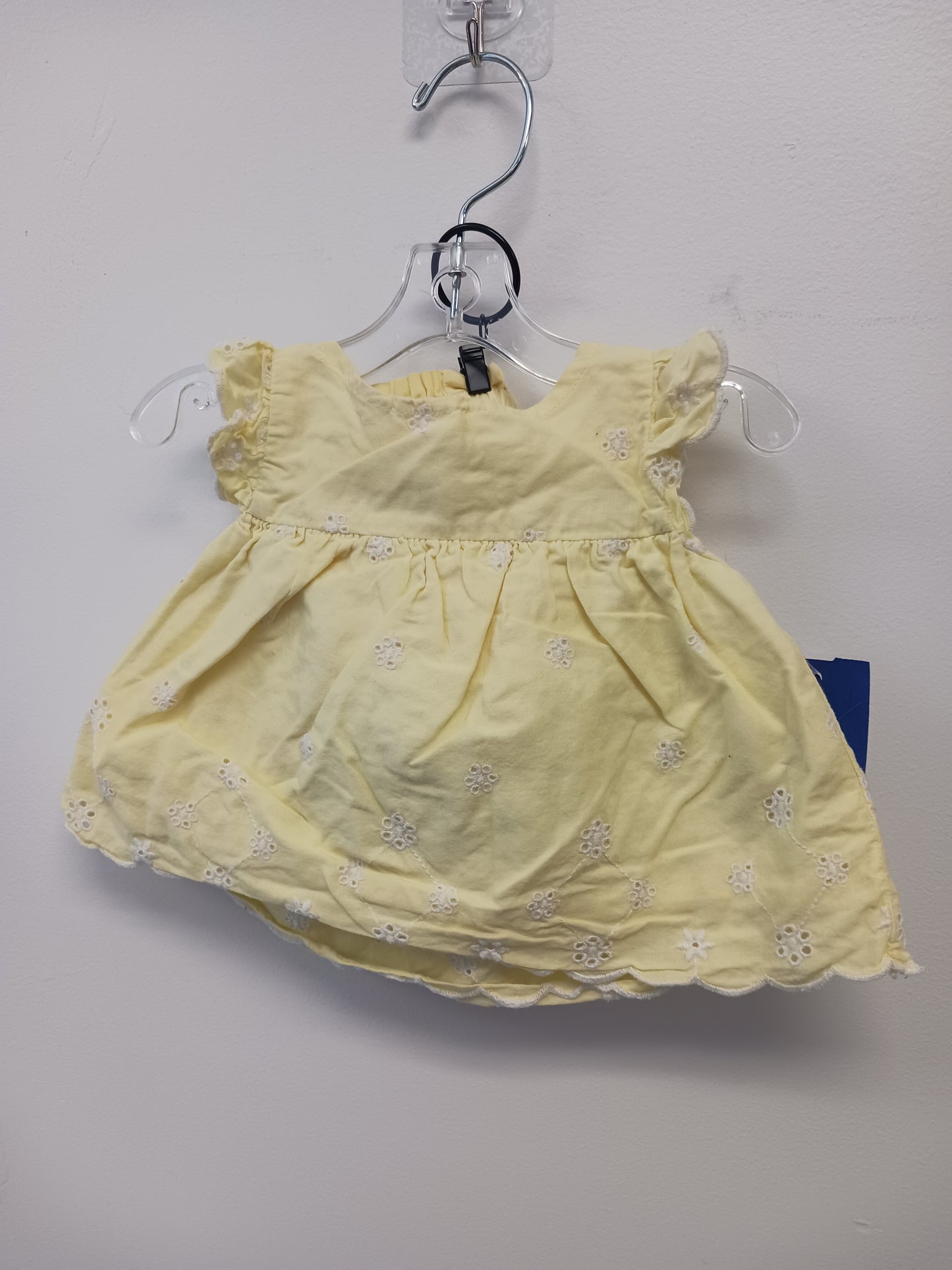 Yellow/White Cat & Jack Outfit, 3M G