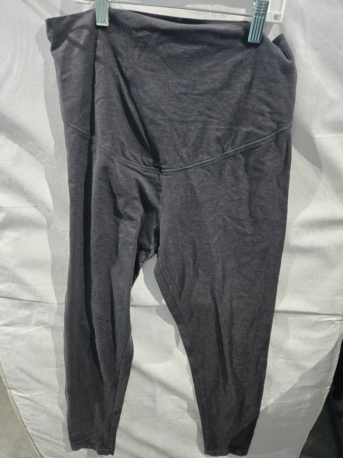 Grey Old Navy Maternity Leggings, Medium
