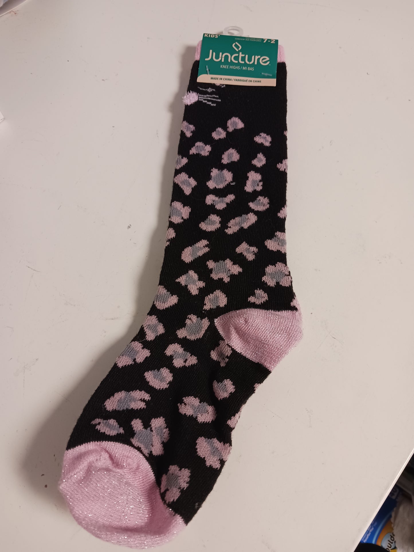 black/pink Juncture Kitten Socks 7-2, 7-2