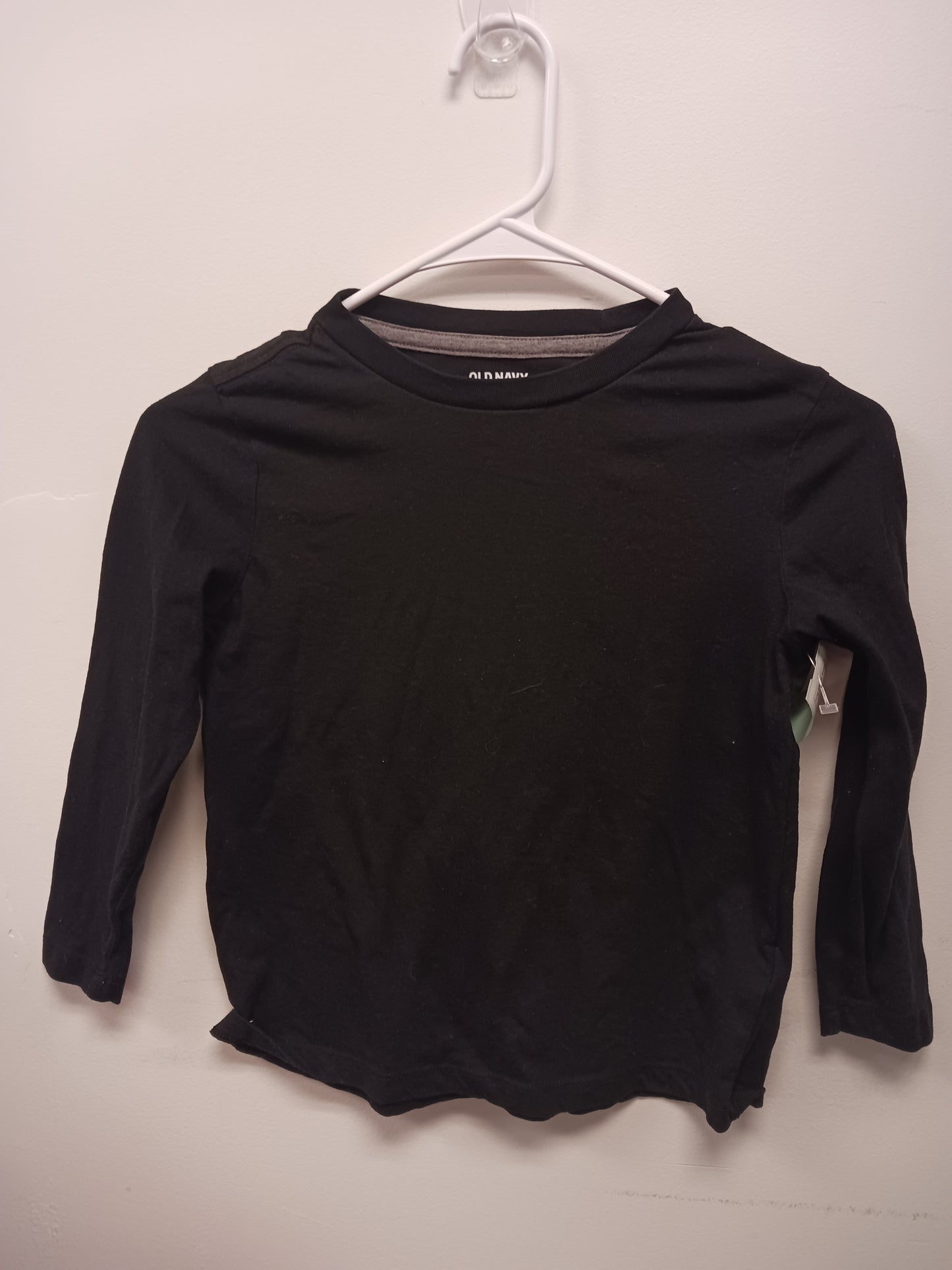 Black Old Navy Long Sleeve Tshirt, 6-7 B