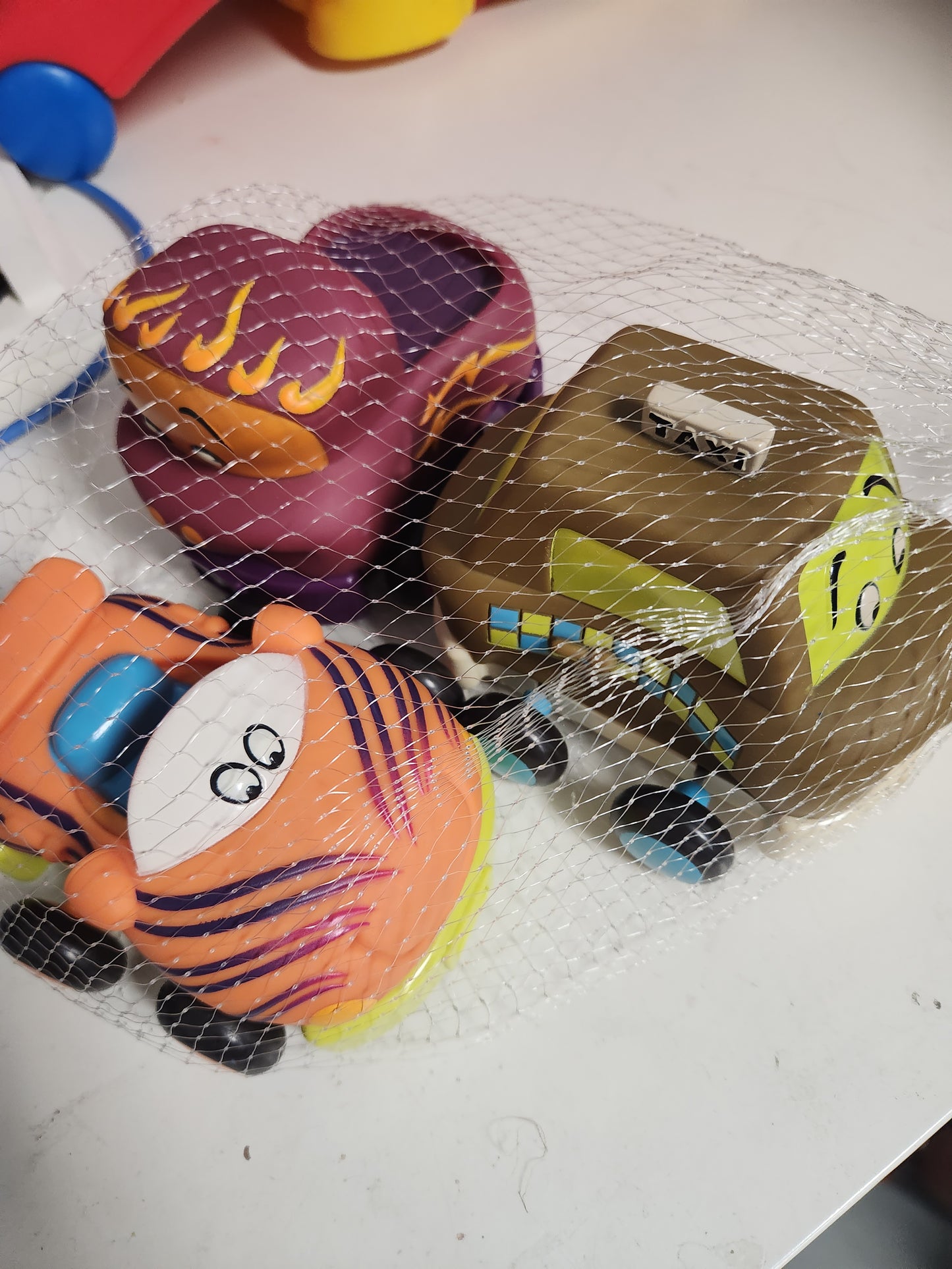 B. Toys Rolling Cars(3)