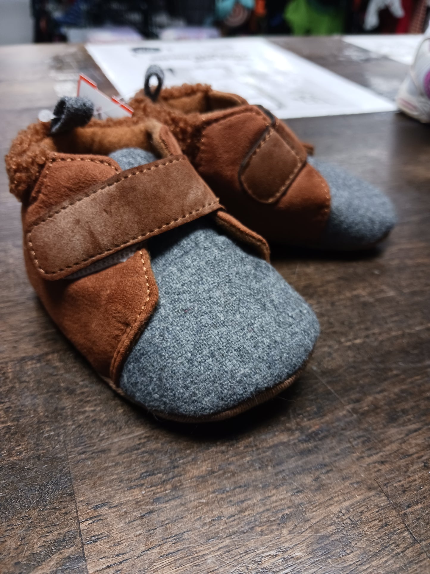 brown/grey Crib shoes