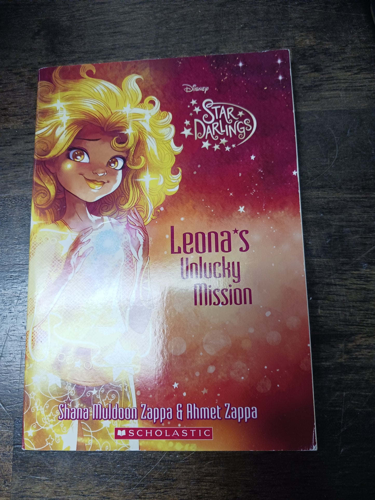 Leona's Unlucky Mission Book
