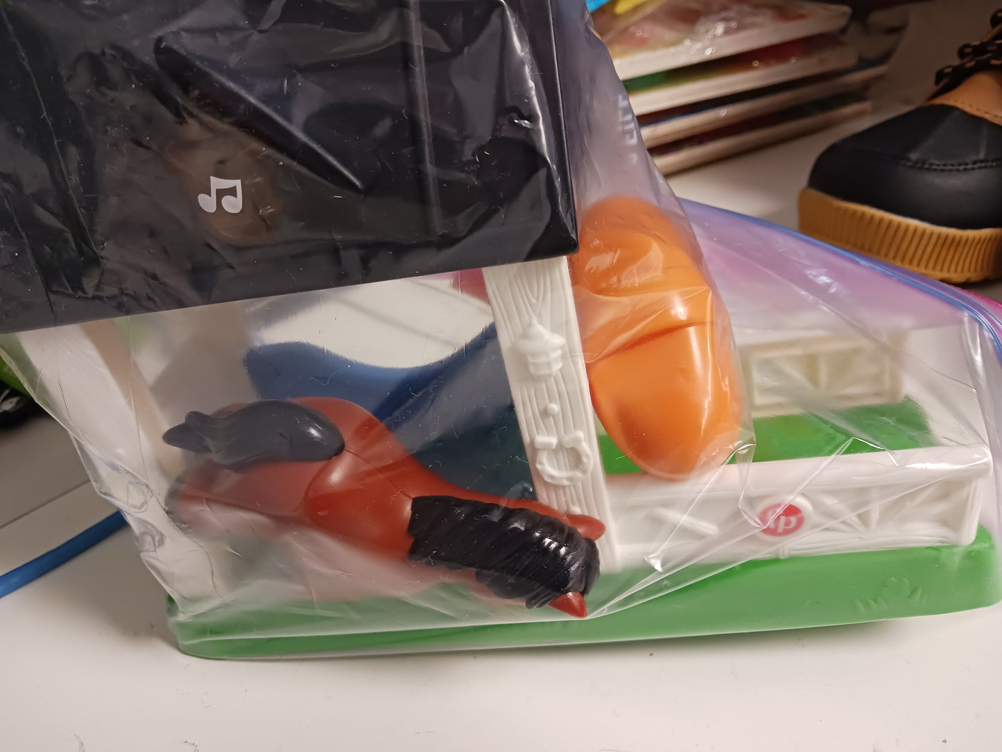 Fisher Price Stable w/horse