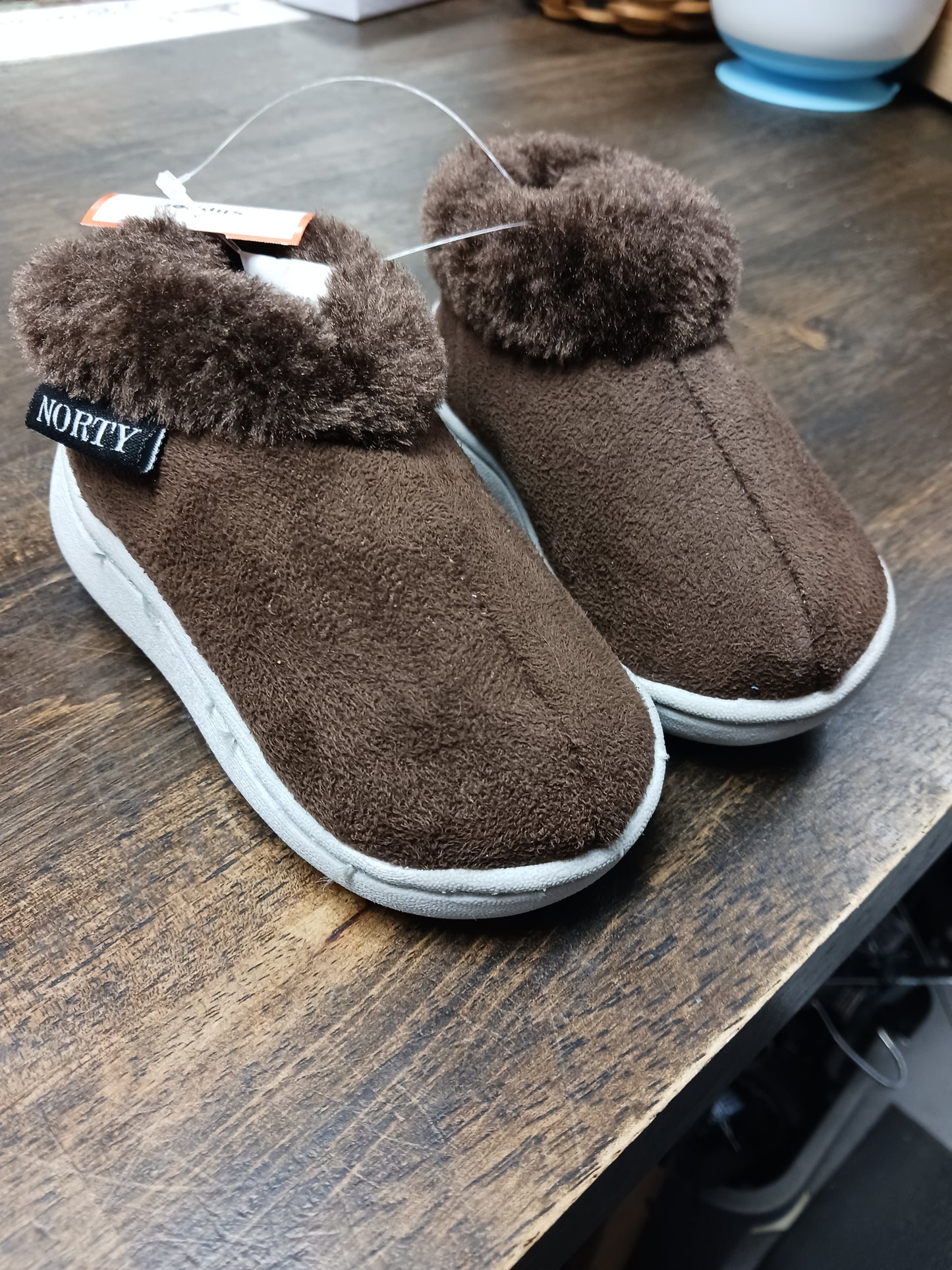 brown Norty Slipper, 6 G