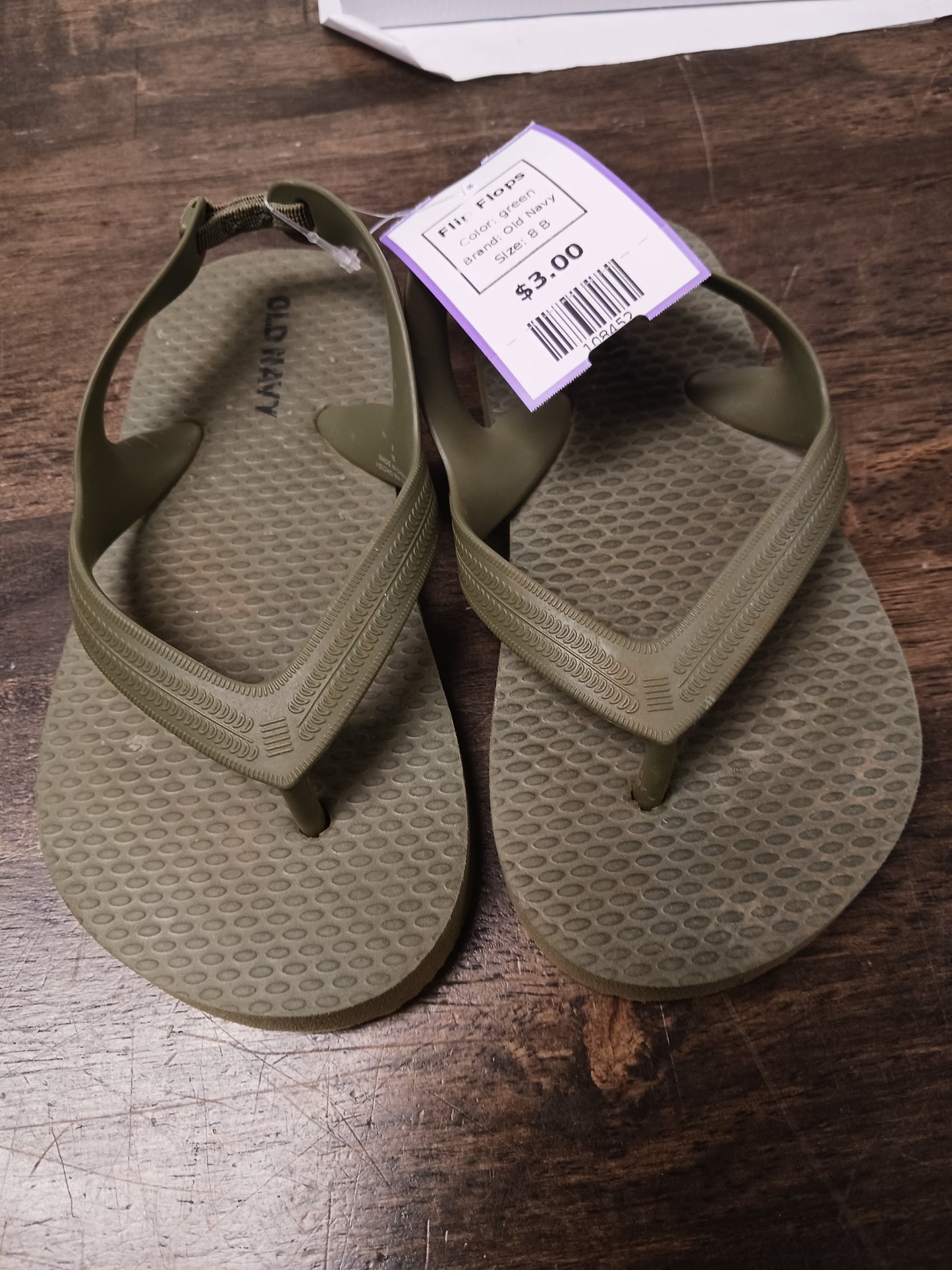 green Old Navy Flip Flops, 8 B