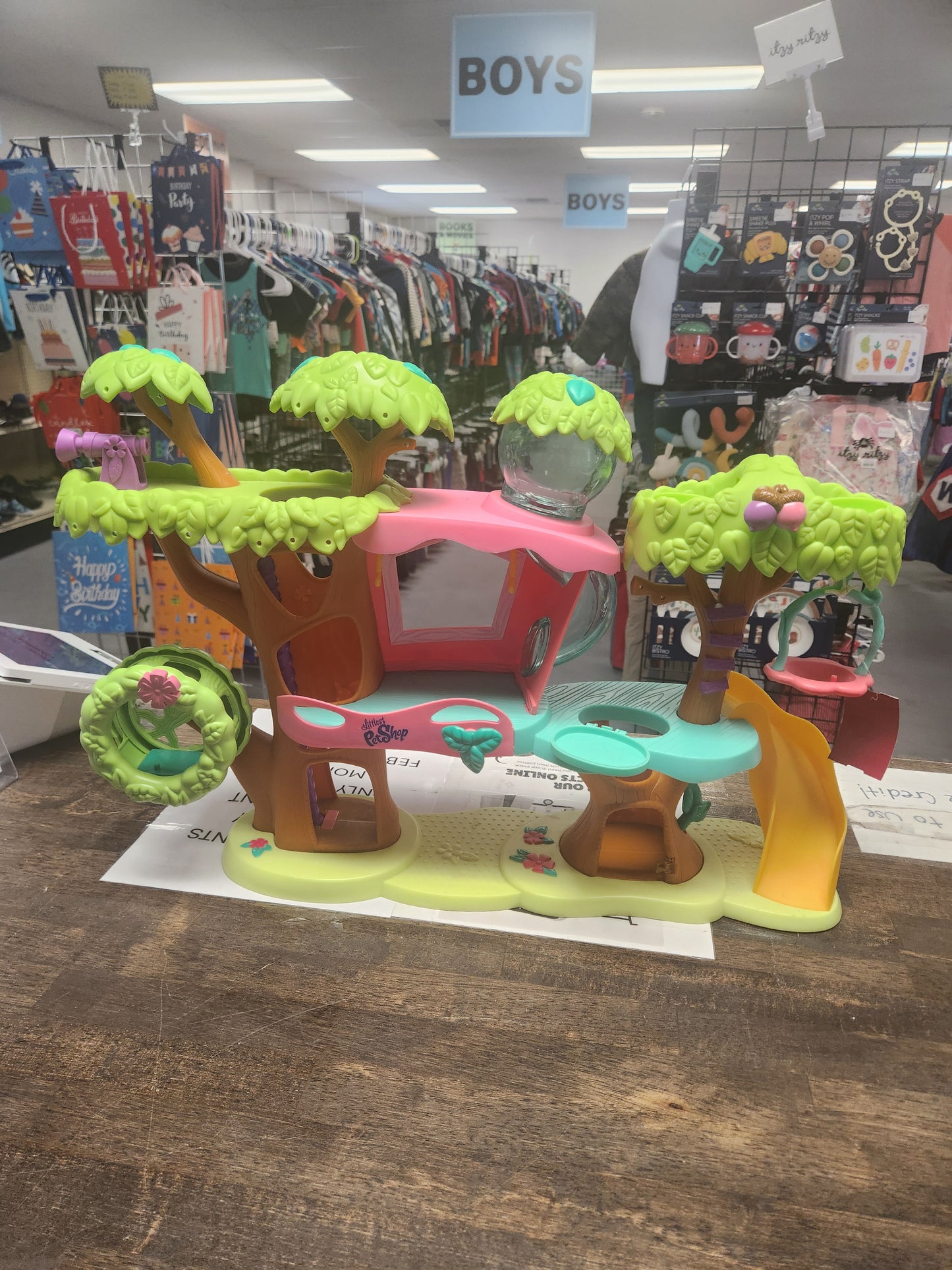 Littlest Pet Shop Play Set