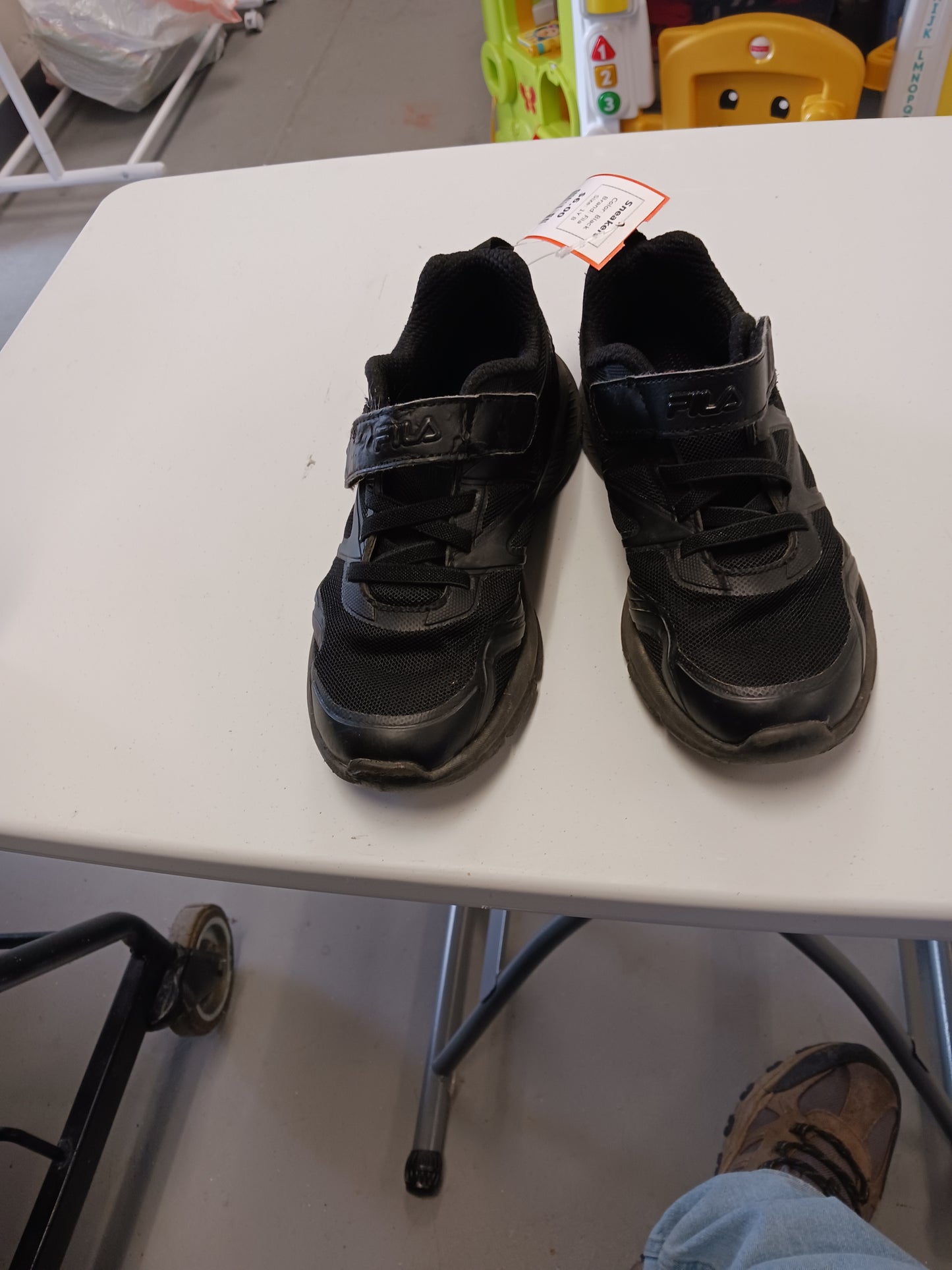 Black Fila Sneakers, 1Y B