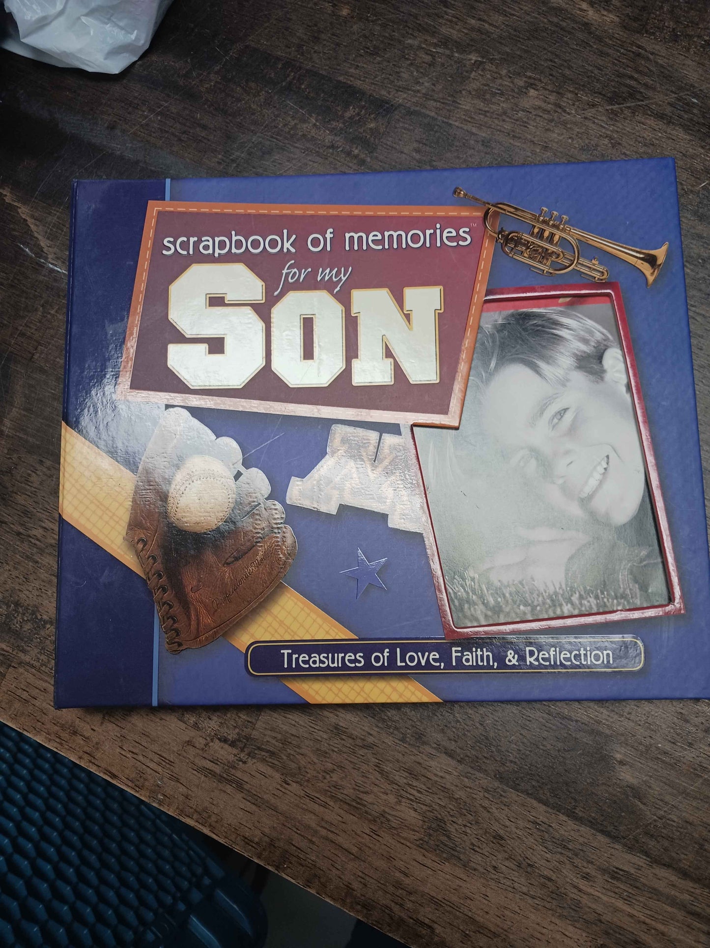 Son Scapebook
