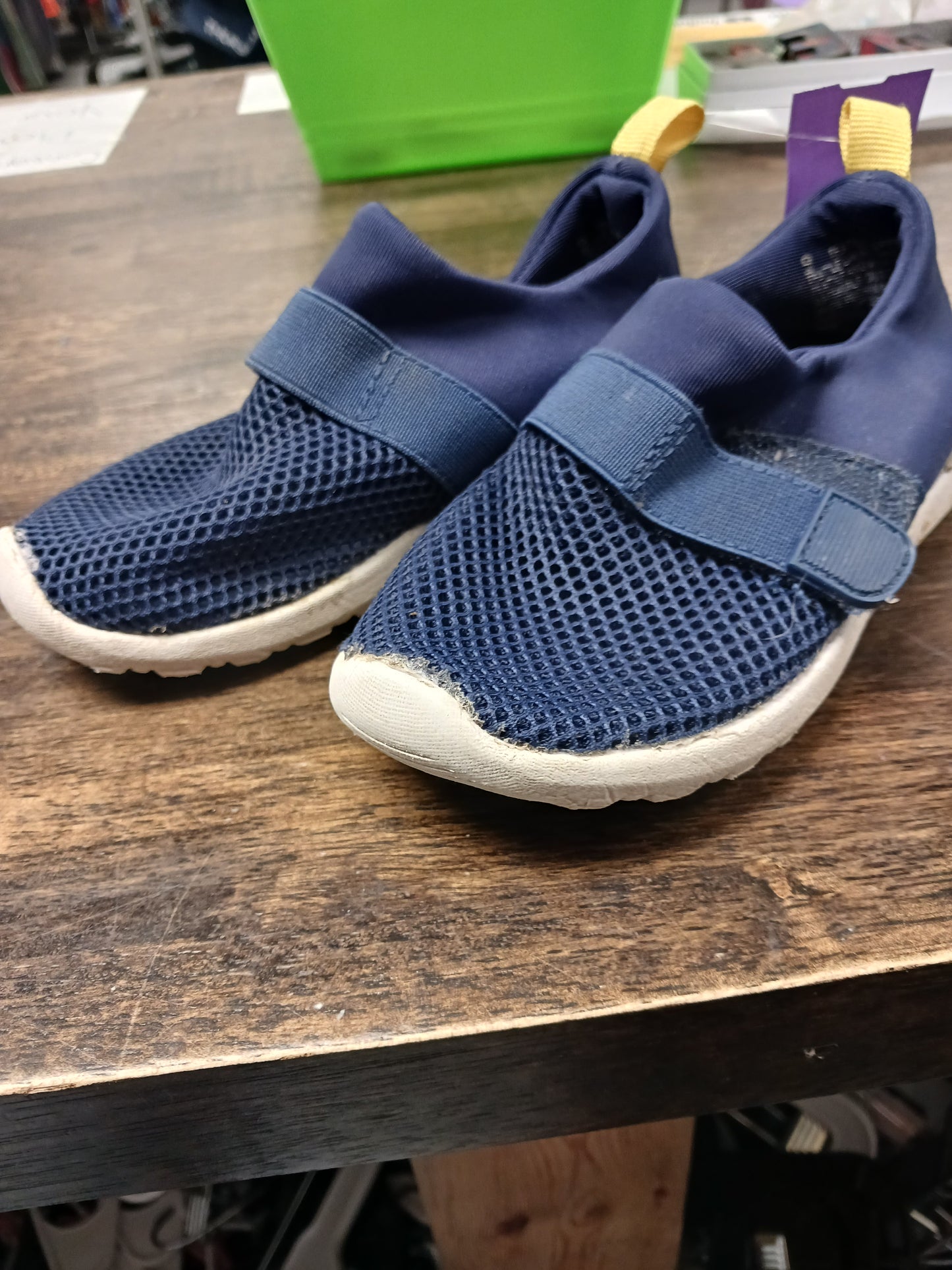 blue Cat & Jack Water Shoe, 9 B