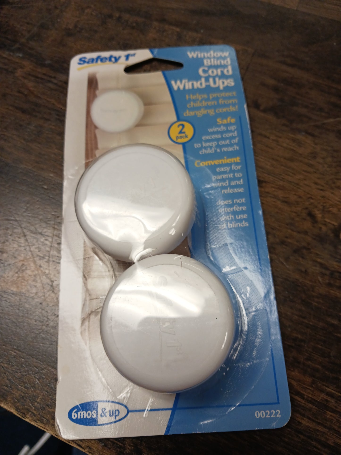 white Safety 1st Window Blind Cord Wind-up