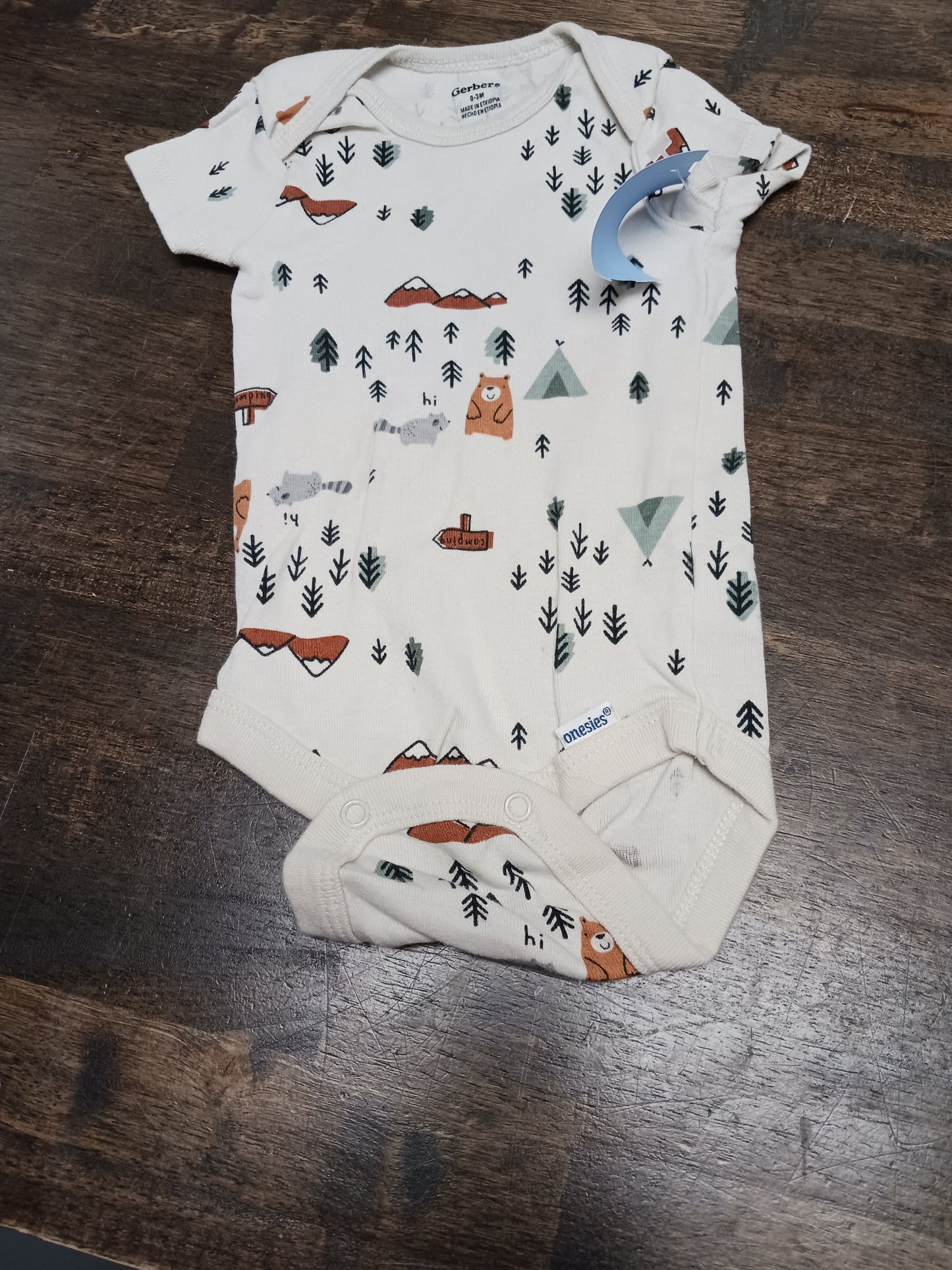 Cream Bear/Mountain/Tree Gerber Onesie, 0-3M B