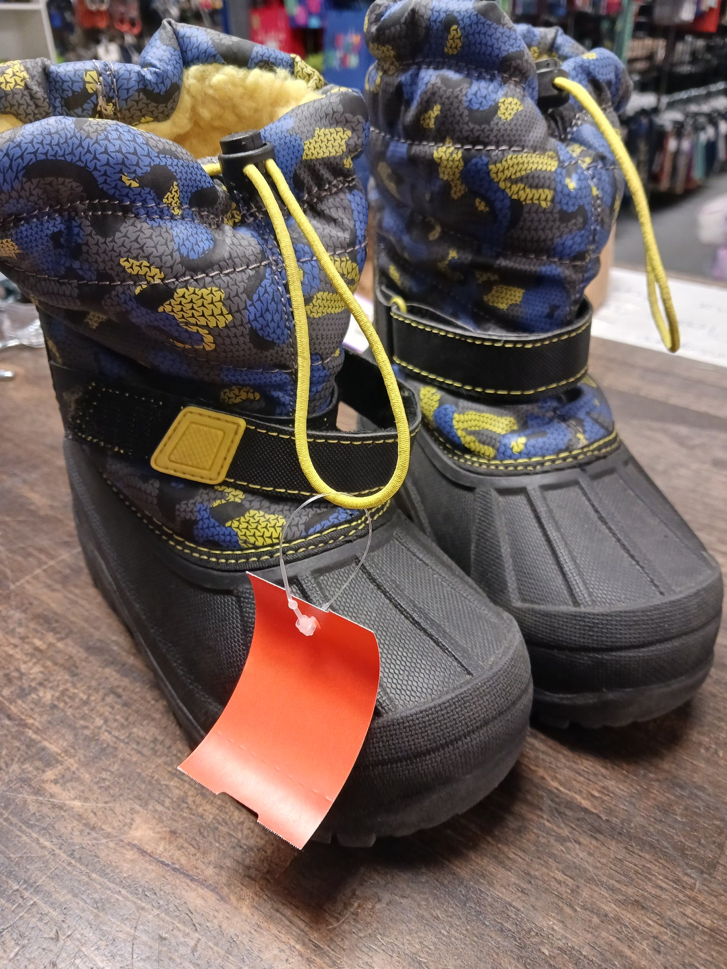 black/blue/yellow Athletic Works Winter Boots, 11 B