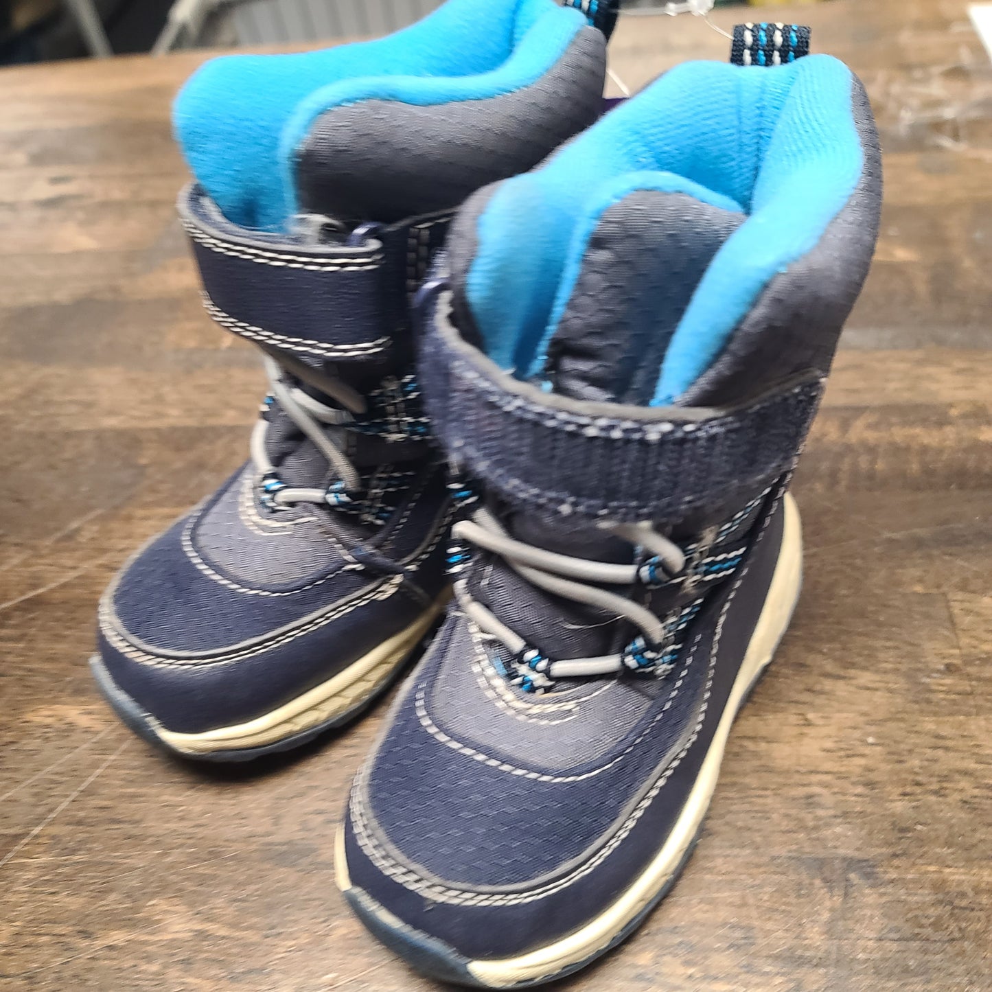 Navy Carters Snow Boots, 6 B