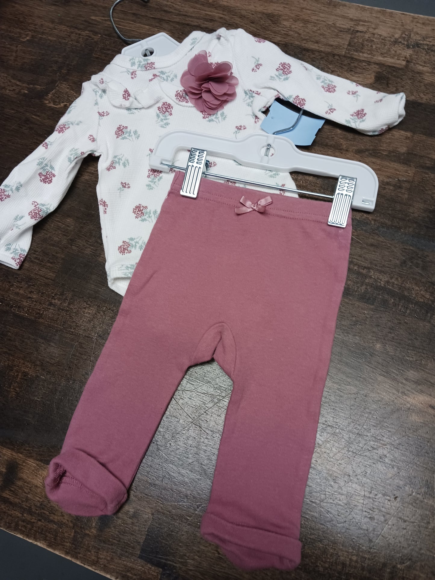 White/Pink Flower Catherine Malandrino Baby Outfit, 3M G