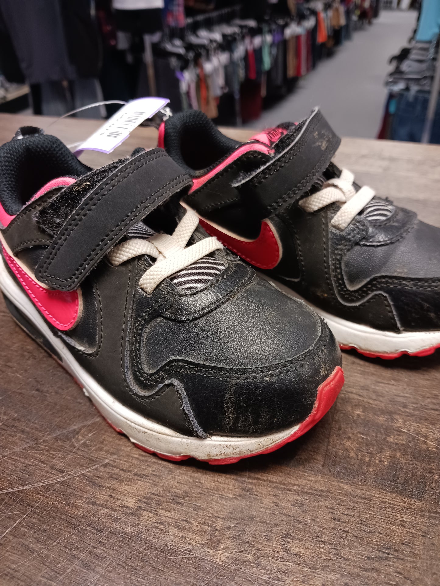 Black/Pink Nike Sneakers, 9 G