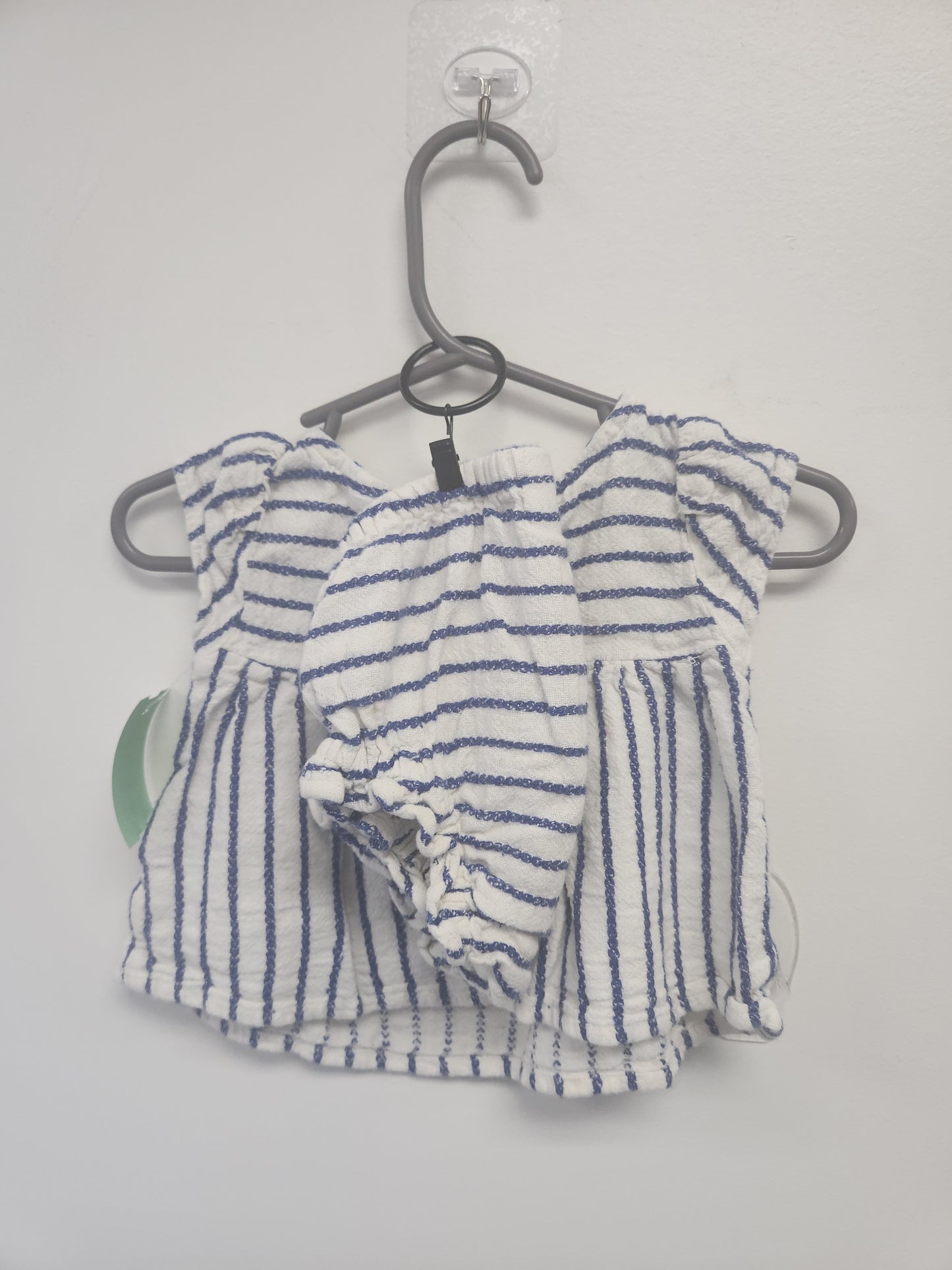 White/Blue Old Navy Outfit, 6M G