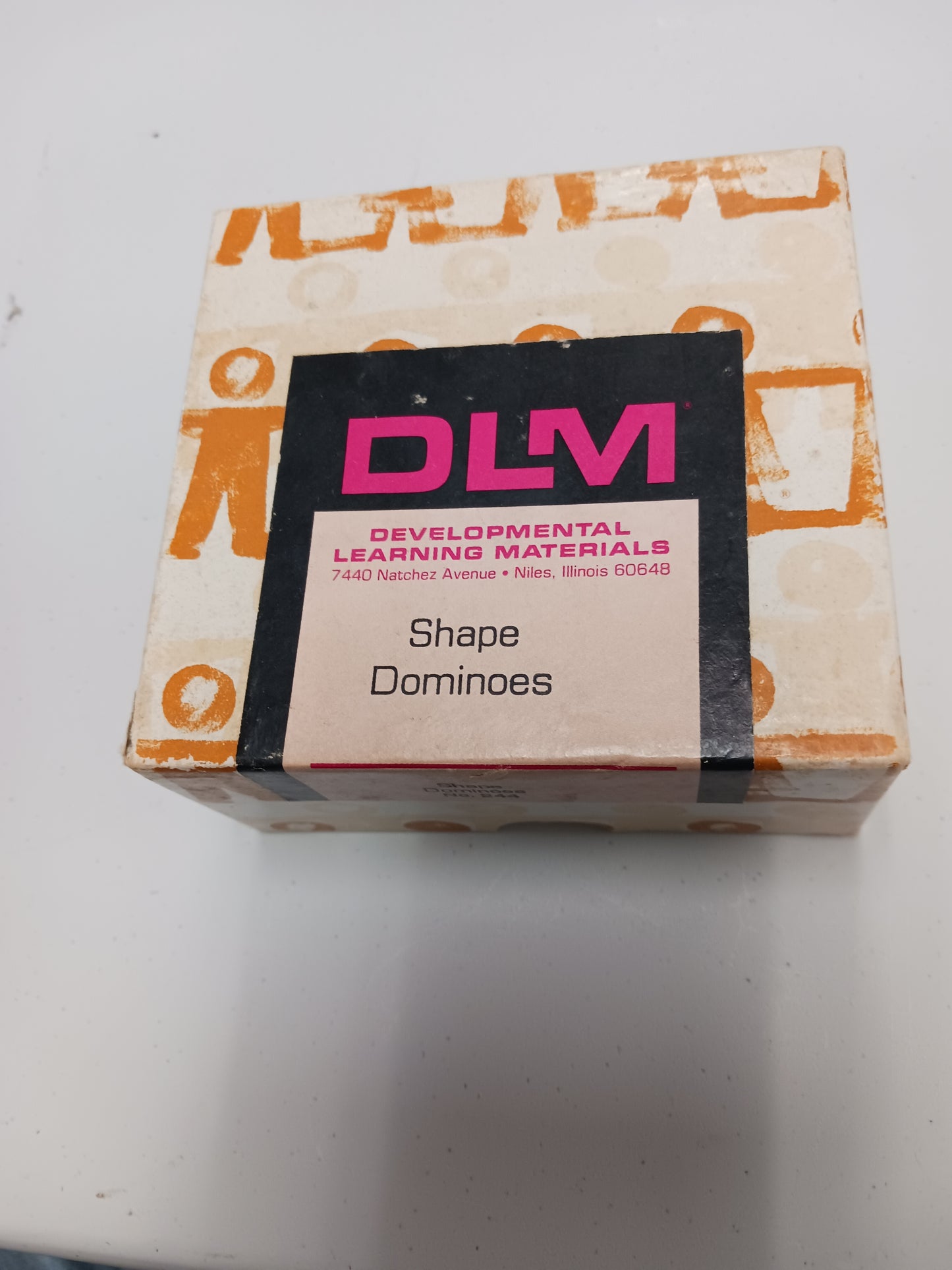 DLM Shape Domnioes