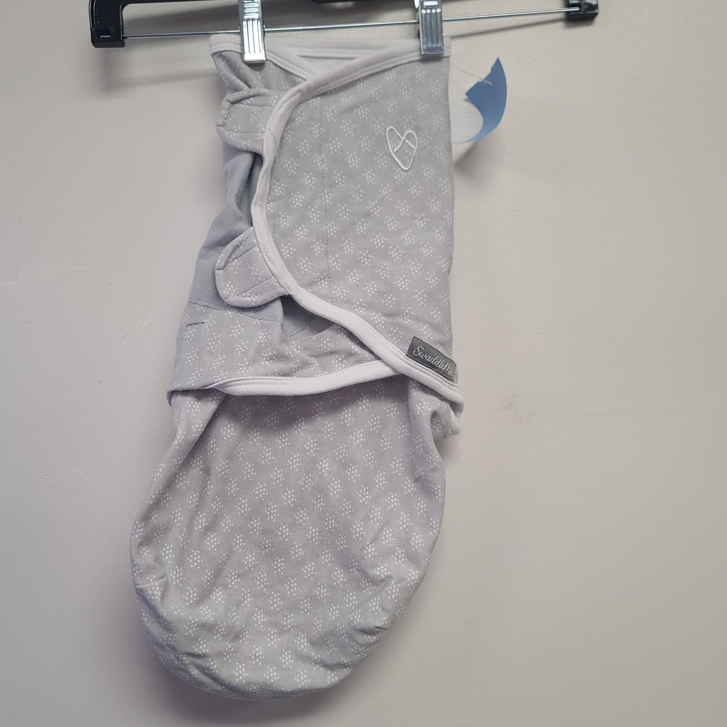 Grey/White Swaddle Me Swaddle