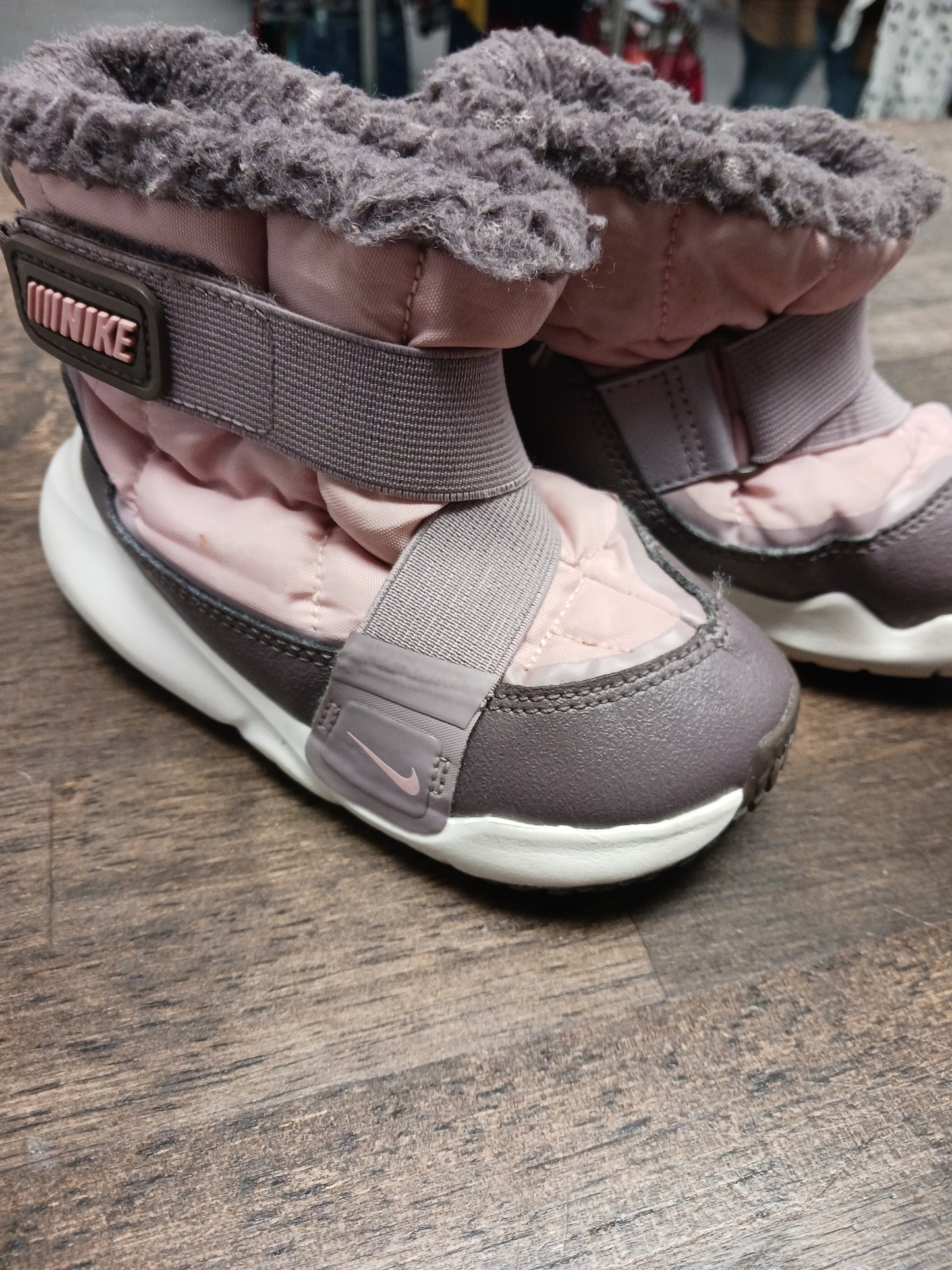 Pink/Purple Nike Snow Boots, 8 G