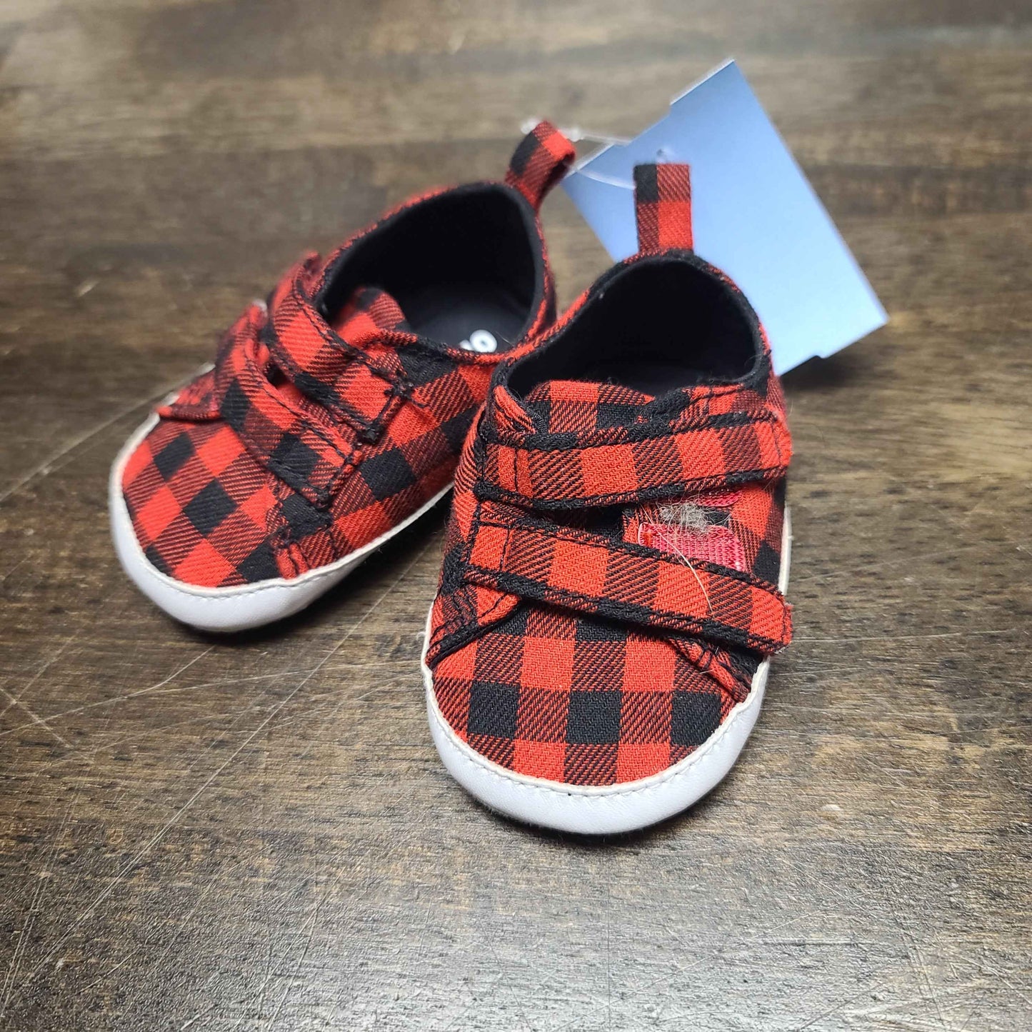 Red/Black Plaid Old Navy Crib Shoes, 0-3M B
