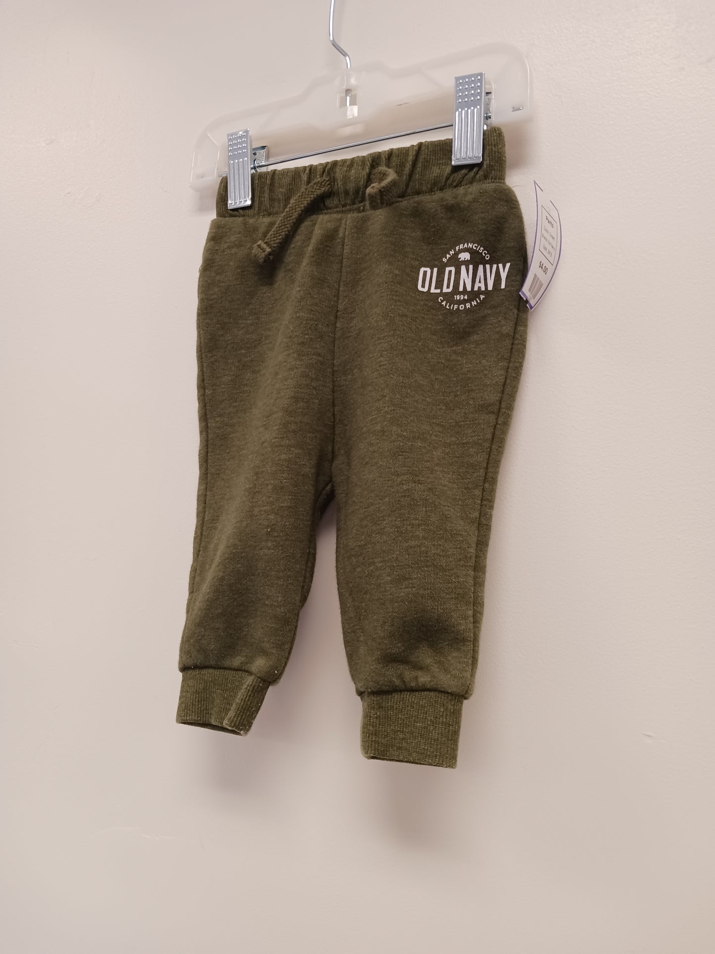Green Old Navy Pants, 3M B
