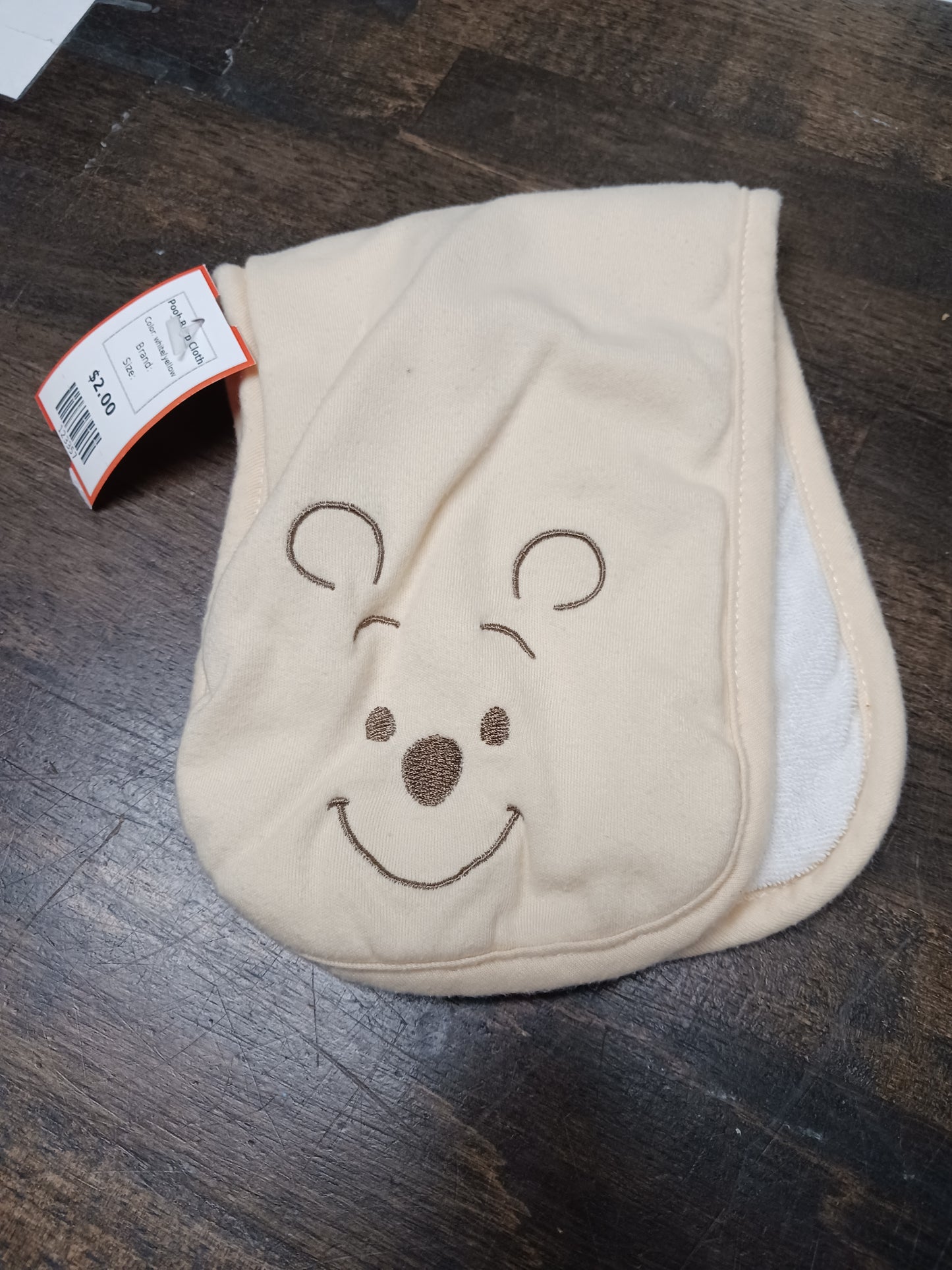 white/yellow Pooh Burp Cloth