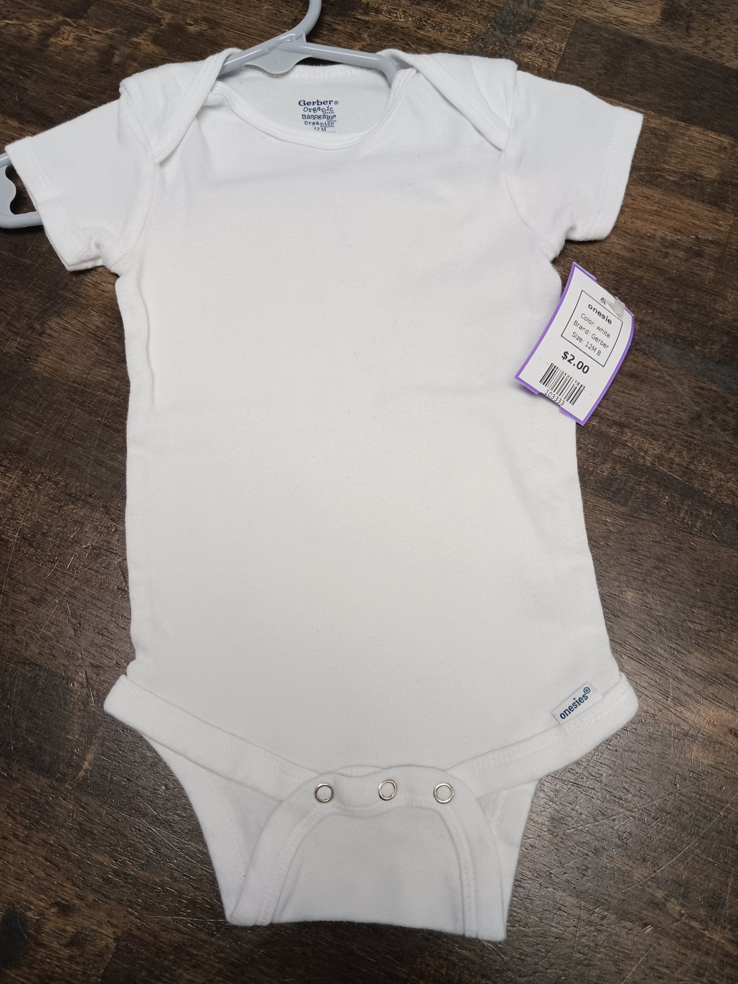 white Gerber onesie, 12M B