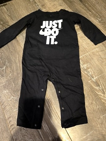Black Nike One piece, 9M B