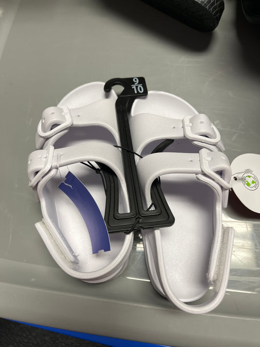 white Wonder Nation Sandals 9/10, 9 G
